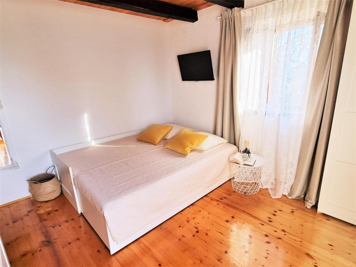 Stonehouse Ana With Jacuzzi Rovinj-Krmed Exterior foto