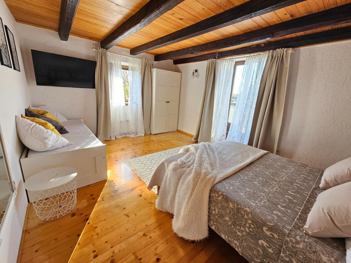 Stonehouse Ana With Jacuzzi Rovinj-Krmed Exterior foto